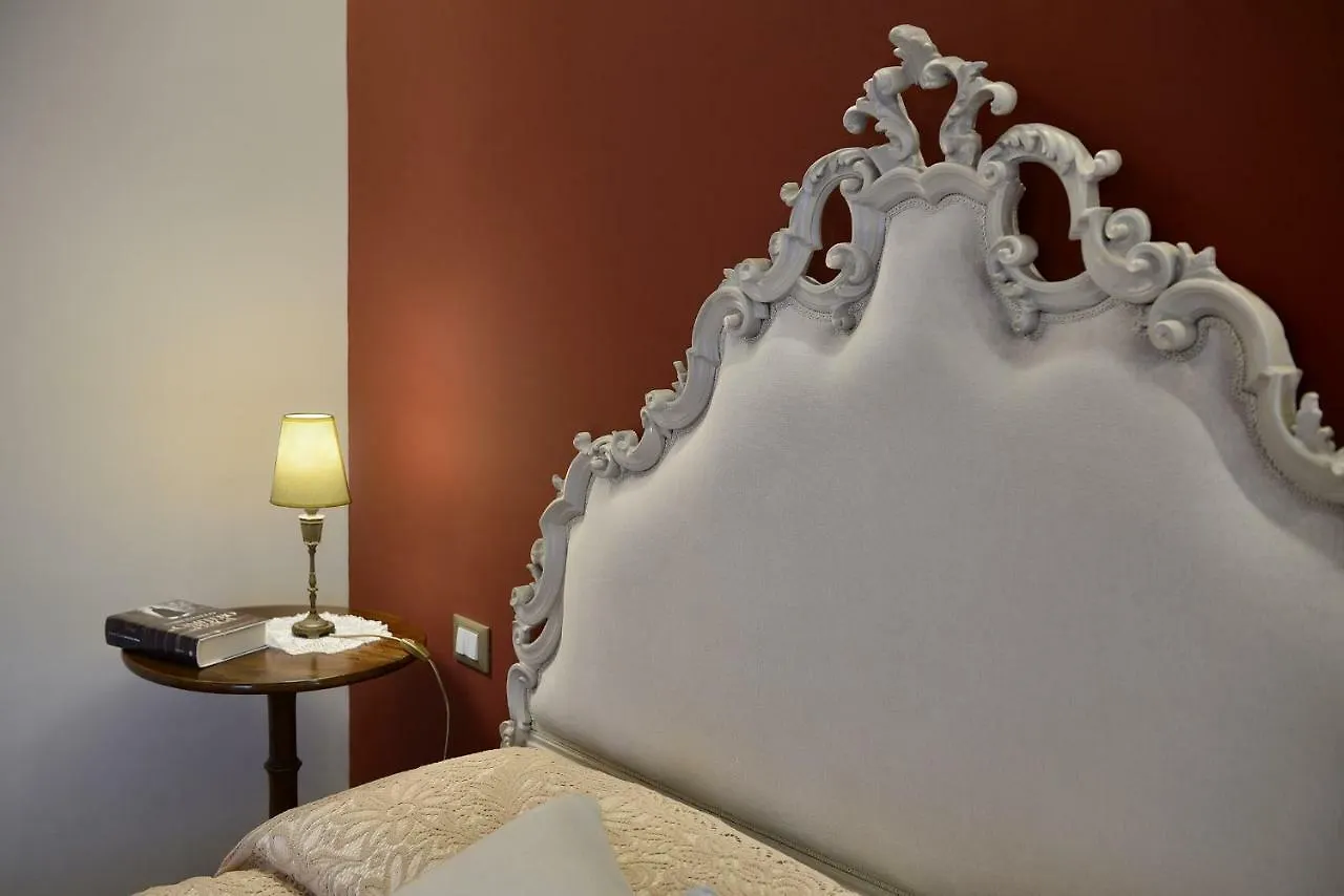 تيرانووفا براتشولي Villa Le Facezie B&B فندق مبيت وإفطار تيرانووفا براتشولي