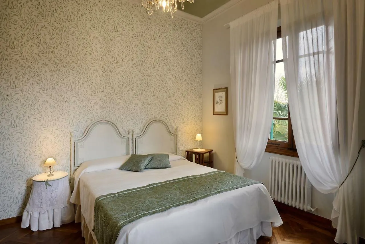 فندق مبيت وإفطار تيرانووفا براتشولي Villa Le Facezie B&B