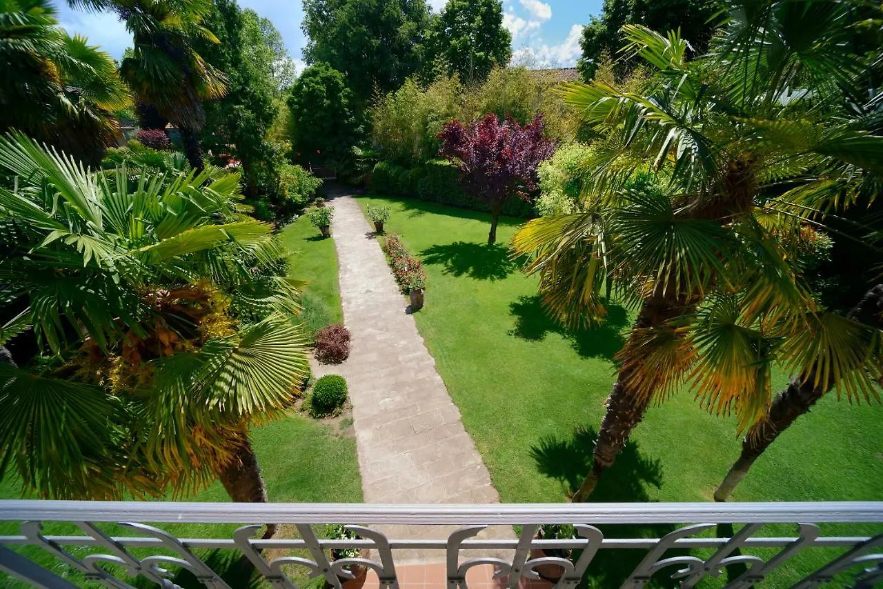 فندق مبيت وإفطار تيرانووفا براتشولي Villa Le Facezie B&B